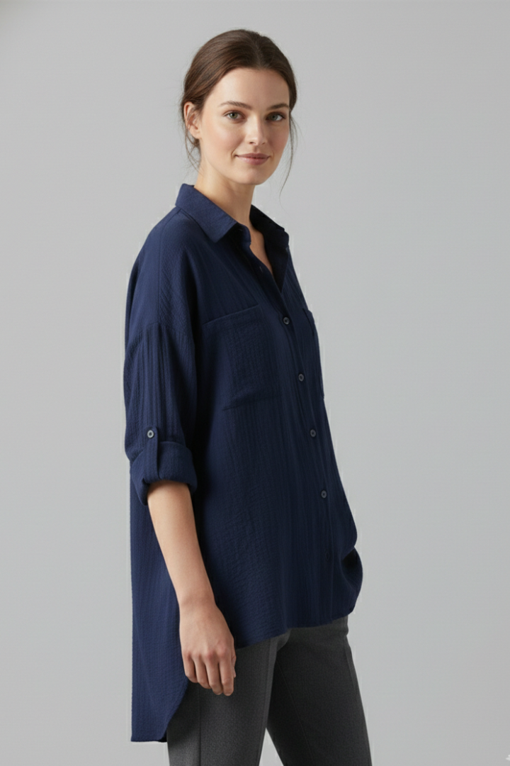 Women’s Blouse with Collar and Button Fastening