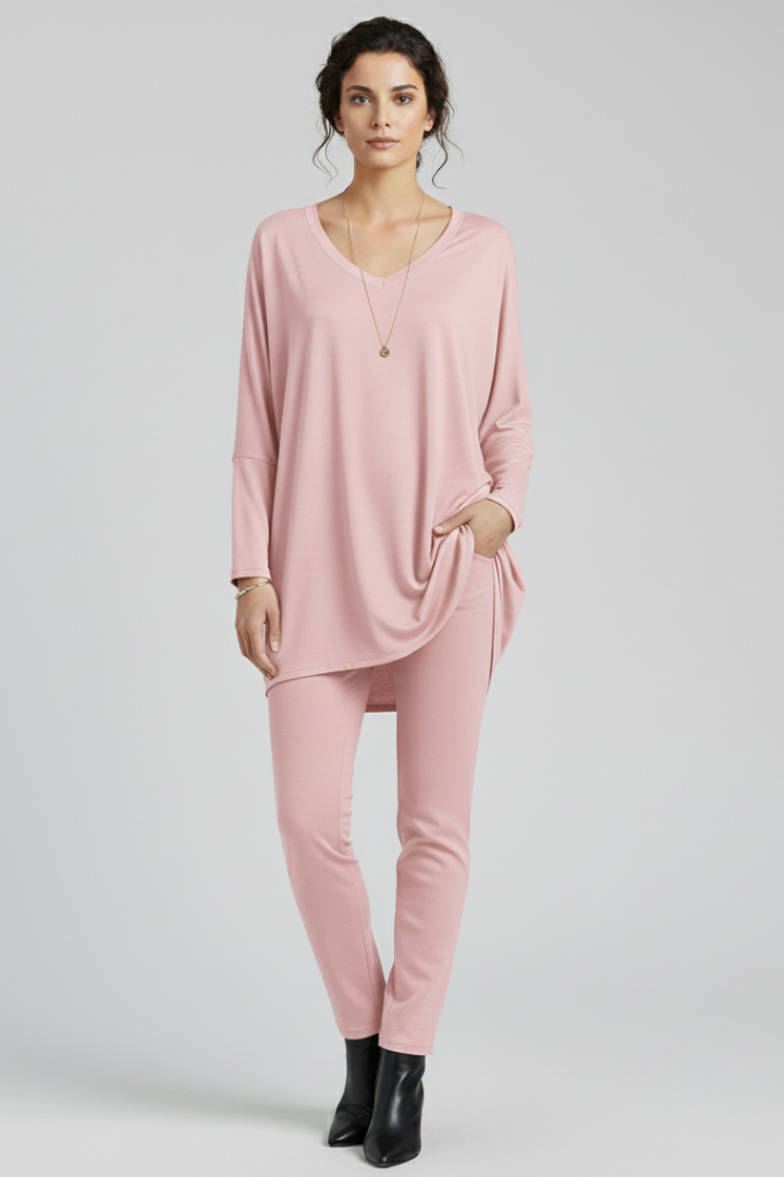 Women’s Oversized V-Neck Shirt with Long Sleeves and Relaxed Fit