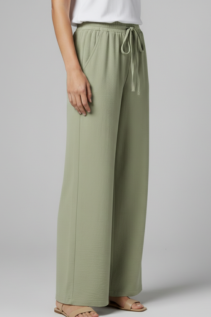 Women’s Trousers with Elastic Waist and Wide Legs