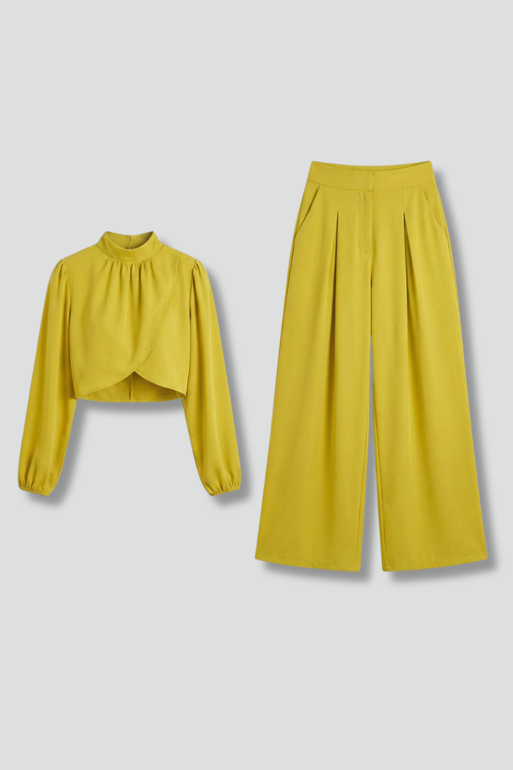 Women’s Two-Piece Set with Cropped Top and Wide Trousers