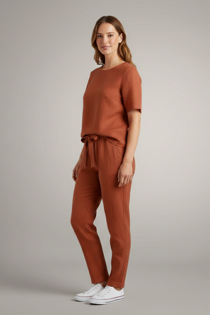 Women’s Two-Piece Set with Short Sleeves and Tapered Legs