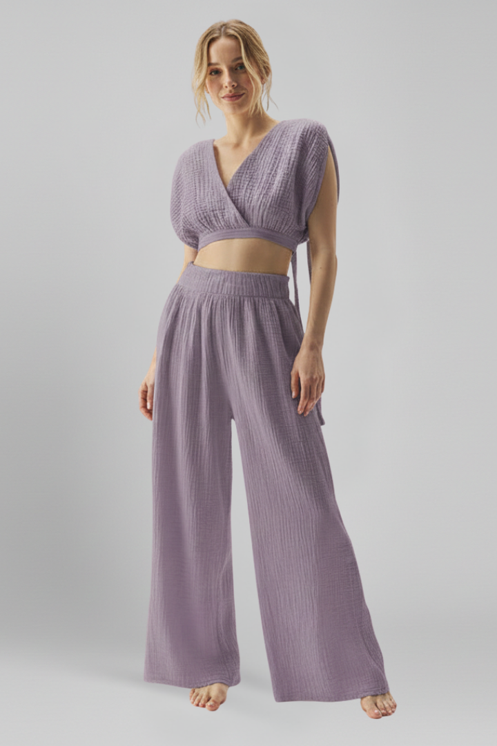 Women’s Two-Piece Set with V Neckline and Wide Legs