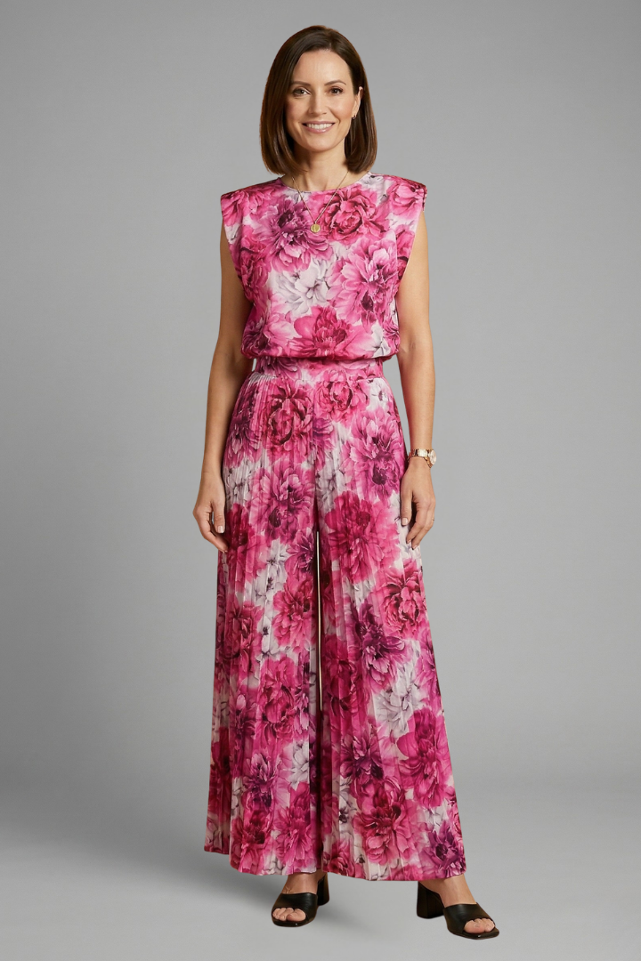 Women’s Two Piece Set with Pleated Trousers and Flowing Top