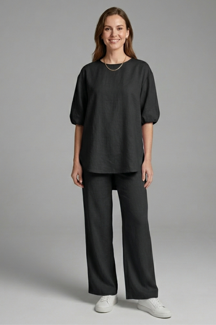 Women’s Two Piece Set with Round Neck and Wide Legs