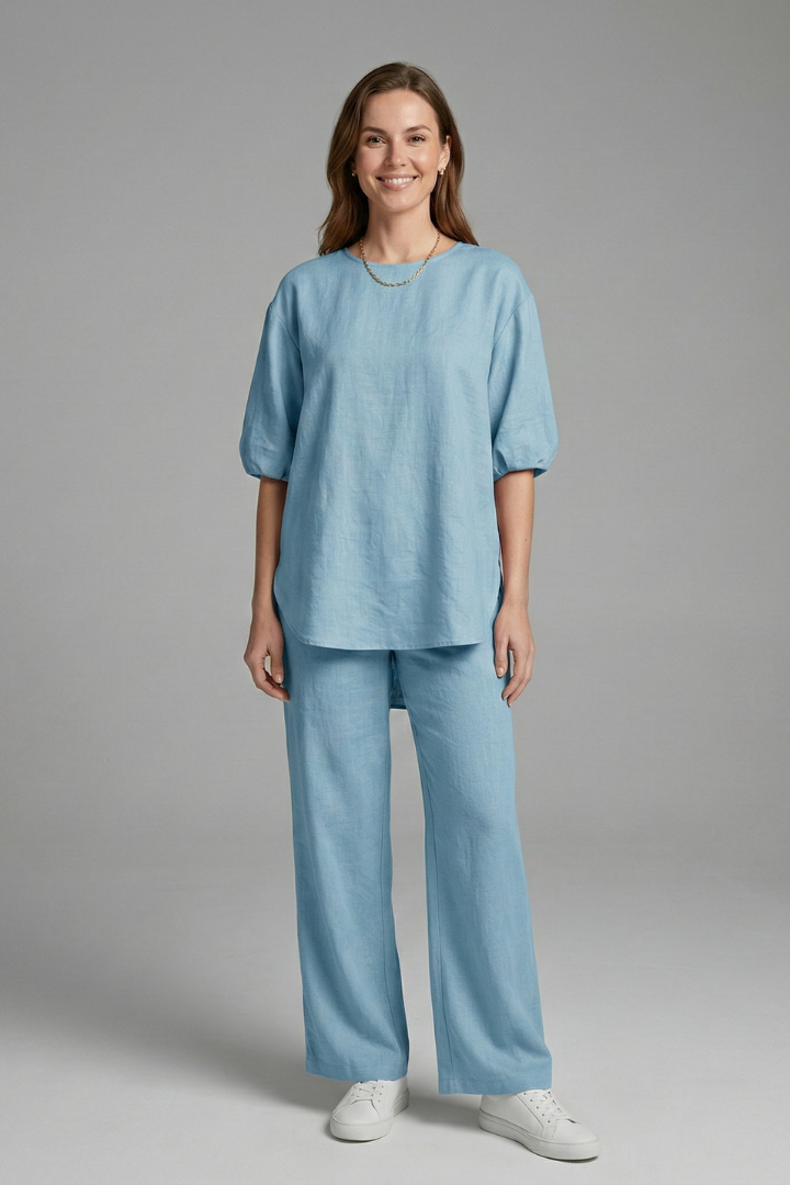 Women’s Two Piece Set with Round Neck and Wide Legs