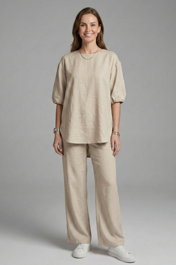 Women’s Two Piece Set with Round Neck and Wide Legs