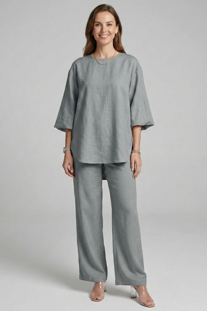 Women’s Two Piece Set with Round Neck and Wide Legs