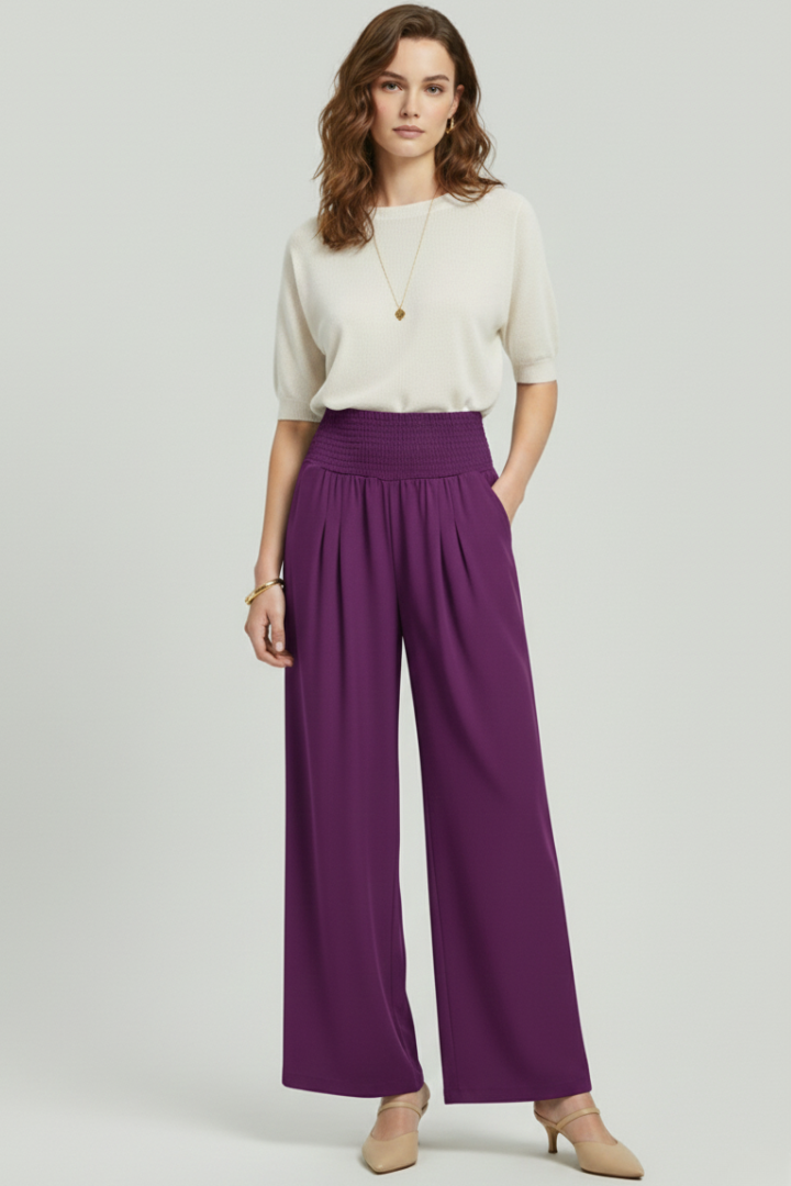 Women’s high-waist trousers with stretch material and straight-leg outline