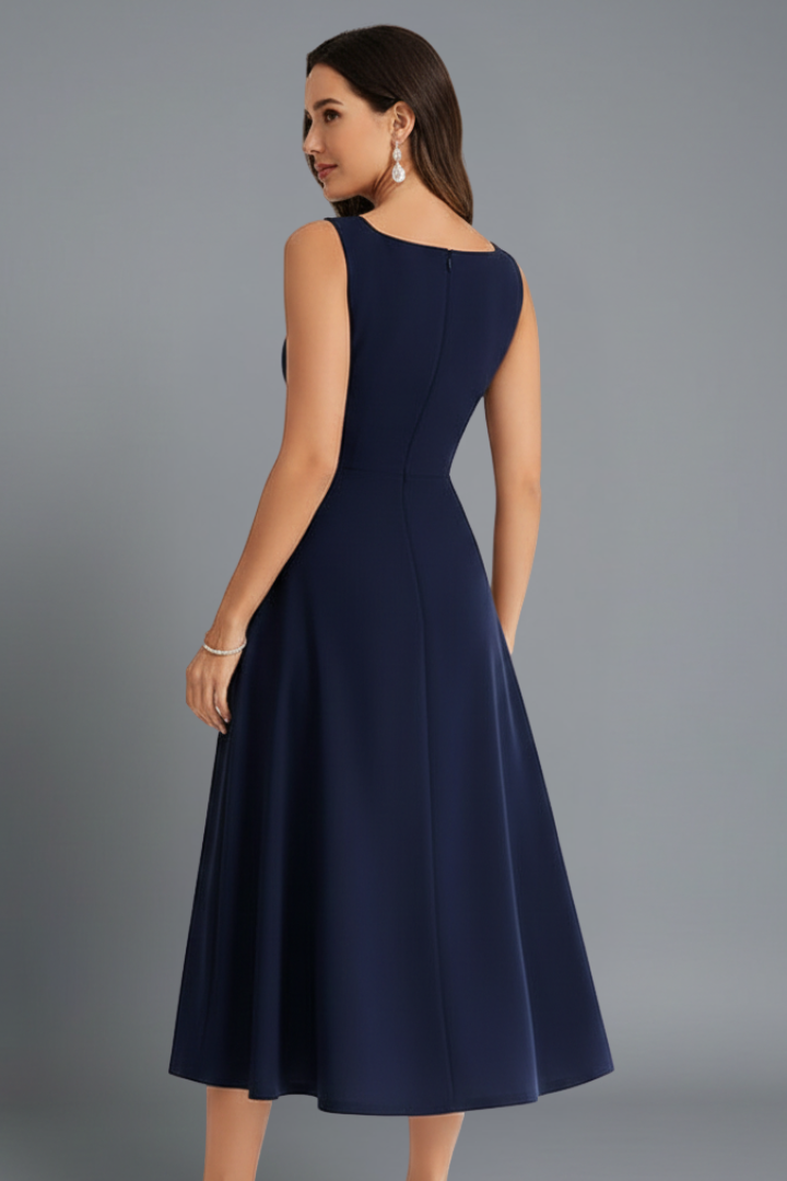 Women’s midi dress with square neckline and shoulder straps